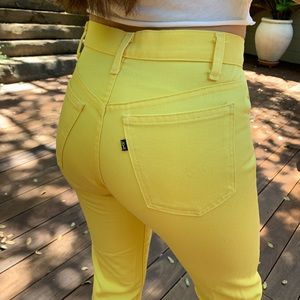 Vintage Levi’s Yellow Pants 💛